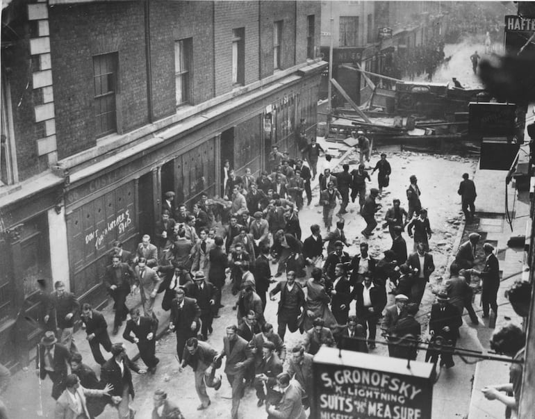 Barricadas en Cable Street el domingo 4 de octubre de 1936.