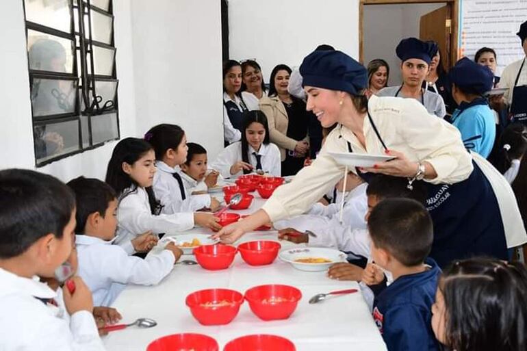 Uno de los proyectos que está concretando es el almuerzo escolar.