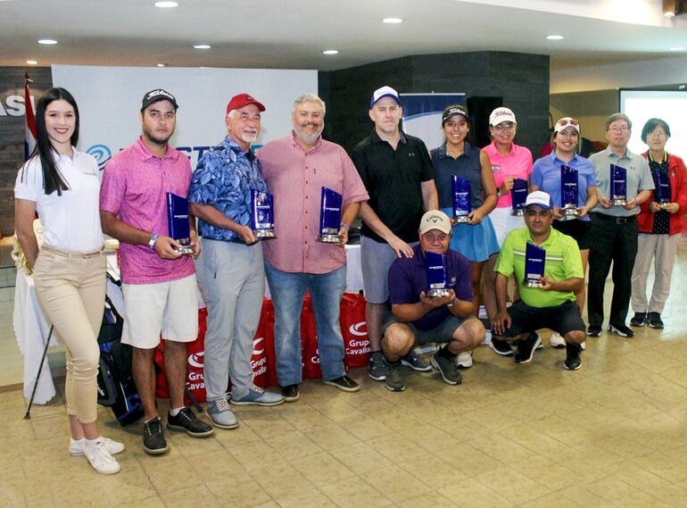 Los flamantes monarcas de la Copa Día de la Amistad que se disputó en el Asunción Golf Club (AGC) el fin de semana.