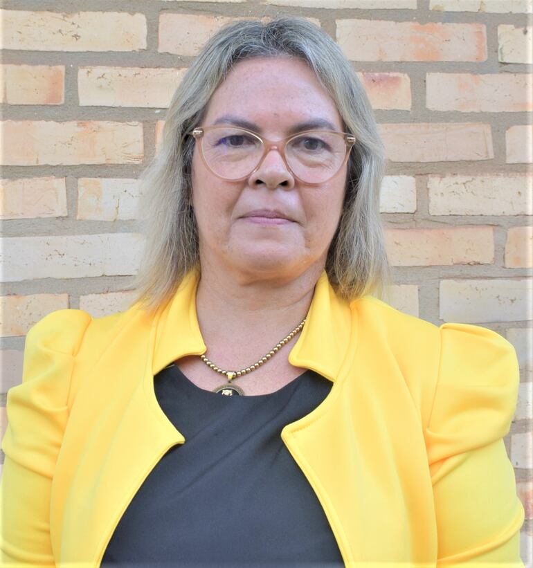 Agente Fiscal de la Unidad N°1,  Regional Paraguarí,Mercedes Vera Monges.