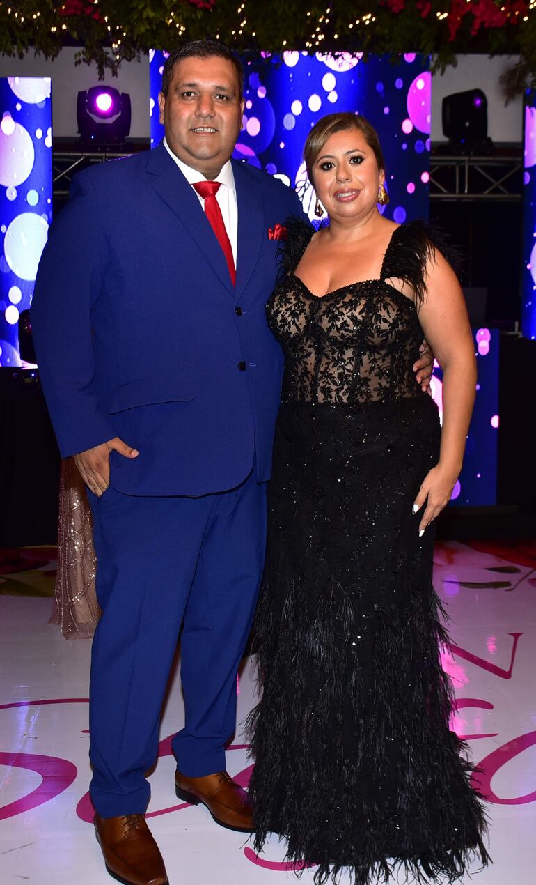 Derlis Mora y Sally Martínez.