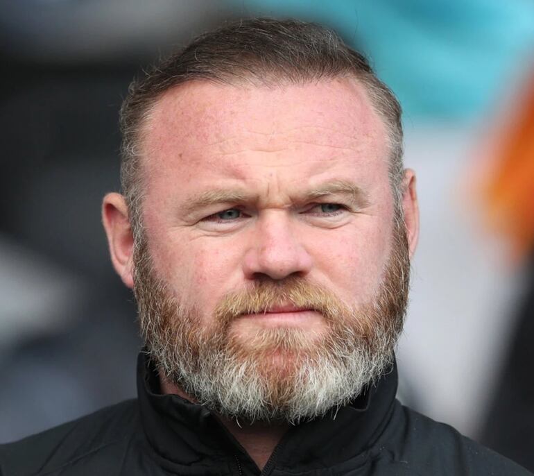 Wayne Rooney, 38 años, ex jugador del Manchester United y ahora entrenador del Birmingham City.