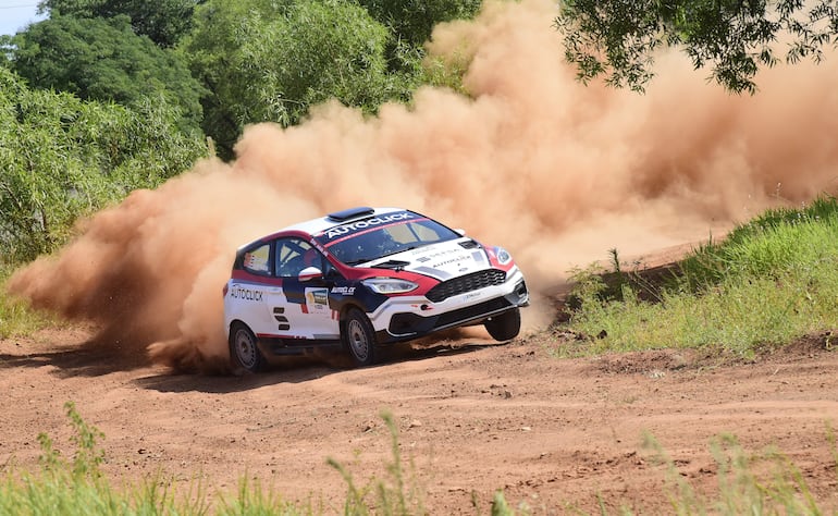 Imbatibles en la F2, Sebastián Lafarja y Alberto Andrada (Ford).