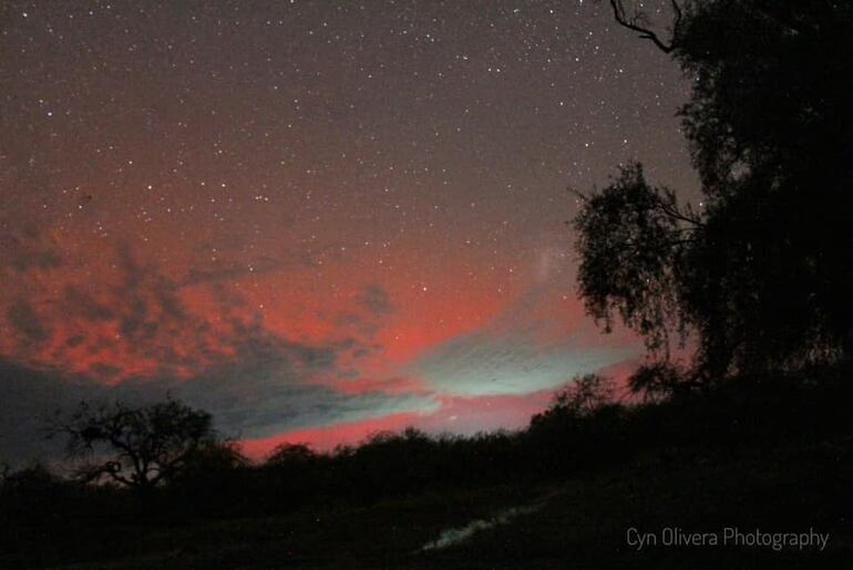 Fotografía de la aurora austral desde Santiago del Estero, Argentina.