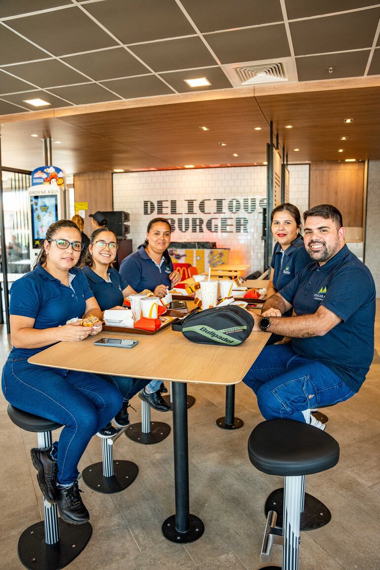 McDonald's crea fuentes de trabajo formal.