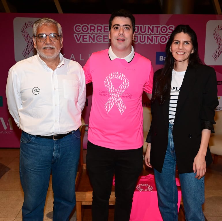 Aníbal Zelada, Fabrizio Mazzei y María Giménez.