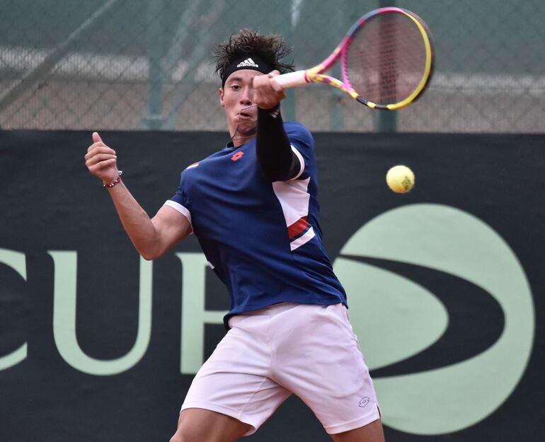 Martín Antonio Vergara del Puerto es, junto con Daniel Vallejo, singlista del equipo nacional que hoy buscará asegurar su pase al Grupo Mundial II de la Davis.