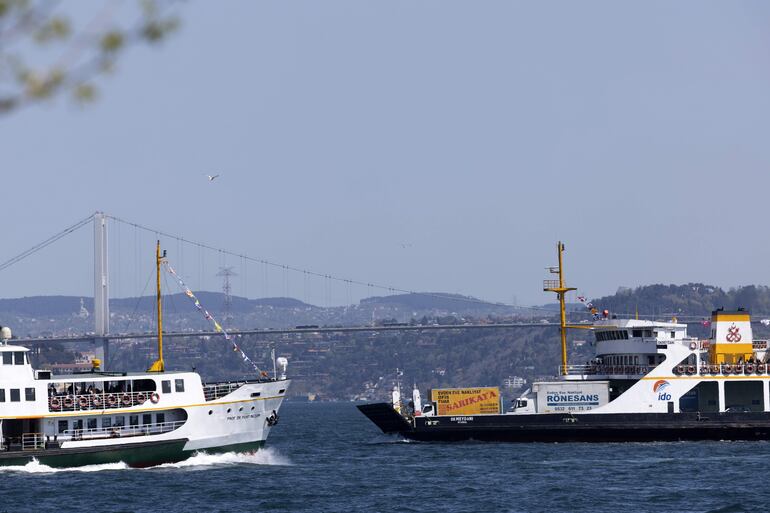 Ferry turco de Bosphorus en Estambul.