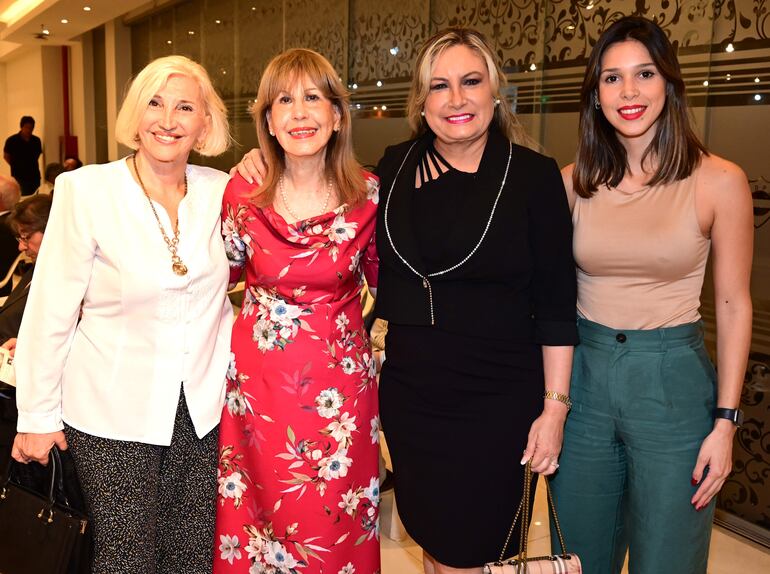 María del Carmen Amoroso, Leny Pane, Zully Ferreira y Yeruti Barboza.