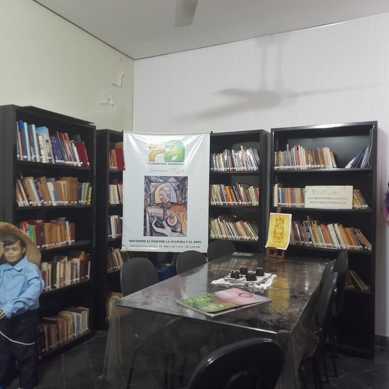 La Fundación Asunción cuenta con una biblioteca y desde este viernes ofrecerá encuentros con distintos escritores.