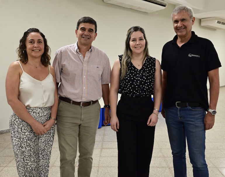 Tania Pereira, Jorge Moreno, Claudia Vallejos y Luis González.