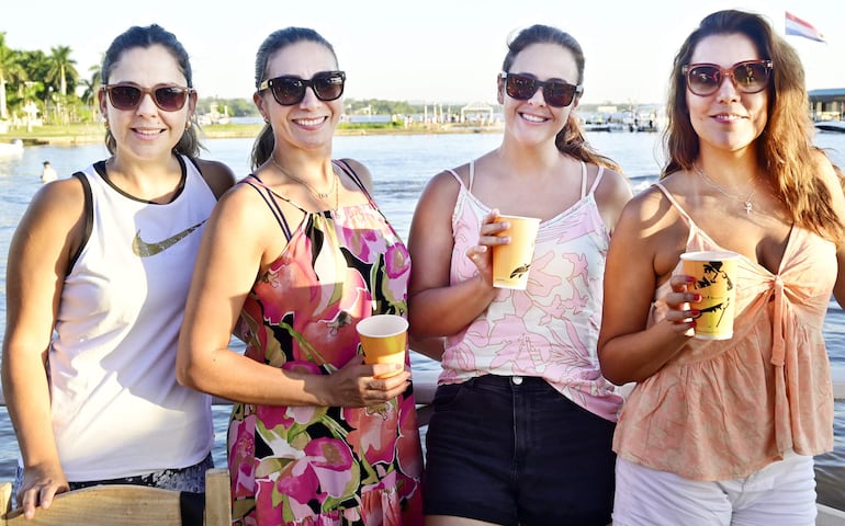 Leticia Molas, Gloria Maschio, Rocío Fernández y Silvia de Vargas.