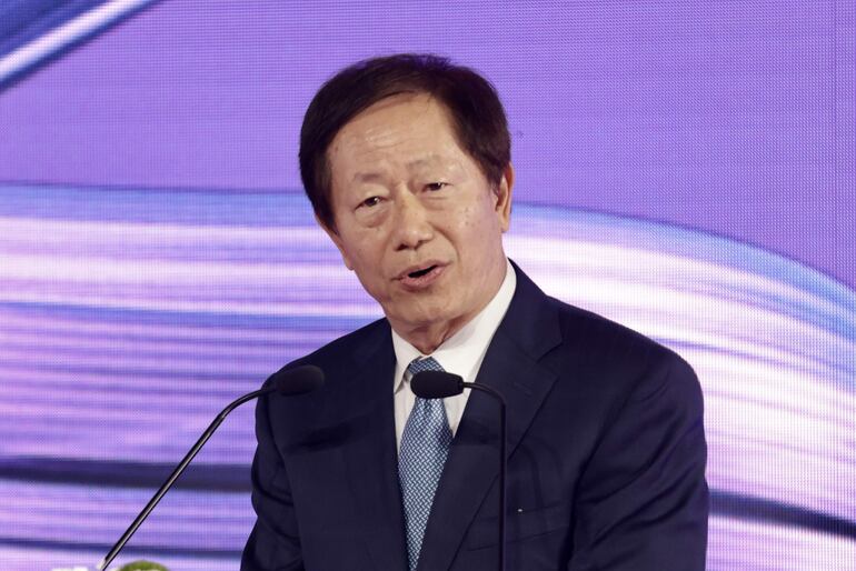 El ejecutivo del gigante tecnológico, TSMC Mark Liu, durante la conferencia de SEMICON Taiwan 2023. (AFP)