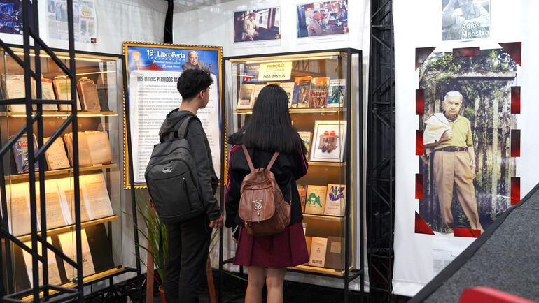 Muestra "Los libros perdidos de Roa Bastos", en la 19ª Libroferia Encarnación. 