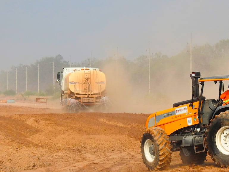 Desde Capaco sostienen que el Centro de Estudios Económicos permitirá aportar a las políticas públicas en materia de infraestructura. En la imagen, los trabajos de la futura ruta bioceánica, esperada por numerosos paraguayos.