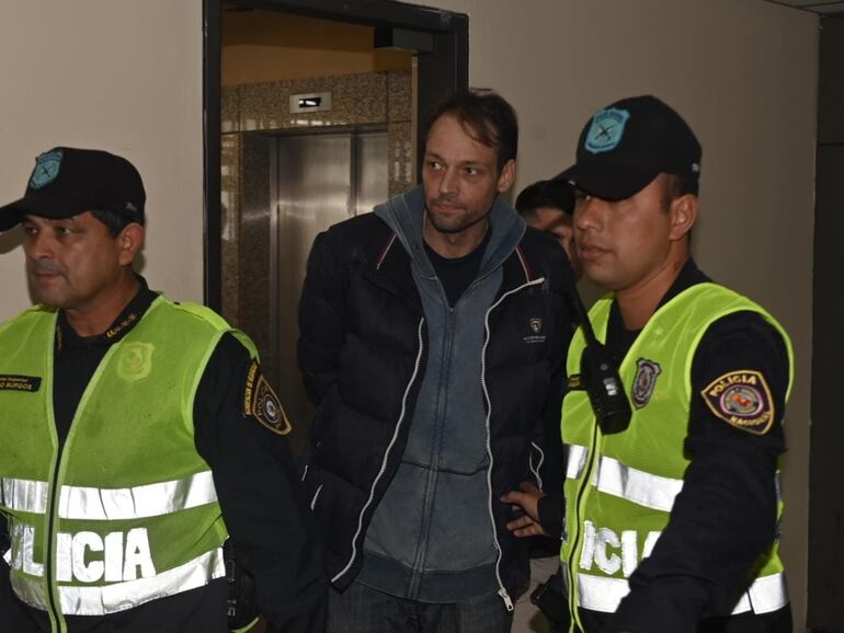 Audiencia de imposición de medidas de Philipp Kolberg, el alemán que fue detenido tras intentar ingresar a la sede de la Embajada de Estados Unidos en Paraguay.