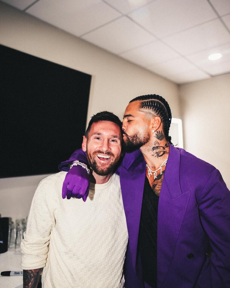 “No cualquiera le da un beso a Leo Messi. Te amo mi bro”, expresó emocionado Maluma. (Instagram/Maluma)