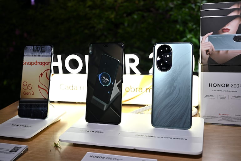 El HONOR 200 Pro y HONOR 200 incorporan inteligencia artificial y un sensor Sony exclusivo para lograr fotos más estables y con calidad superior.