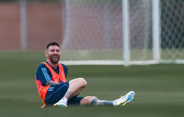 Lionel Messi, jugador de la selección argentina, en el entrenamiento del plantel en Ezeiza. 