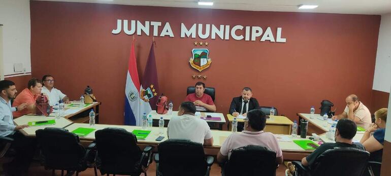 La Junta Municipal de la ciudad de Ñemby sesionó en forma extraordinaria para analizar la ley n° 7447/25.