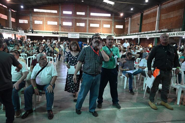 Durante la última asamblea general, los socios de la Cooperativa hicieron sentir su voz de protesta. 