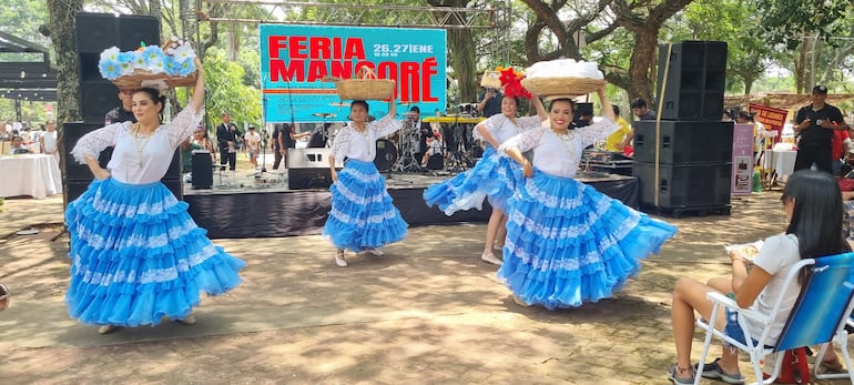 La danza paraguaya también se hizo presente en la feria Mangoré.