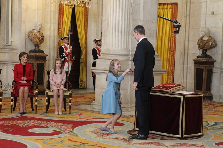 La princesa Leonor al recibir el collar Toisón de Oro el 30 de enero de 2018. (EFE/Casa Real)
