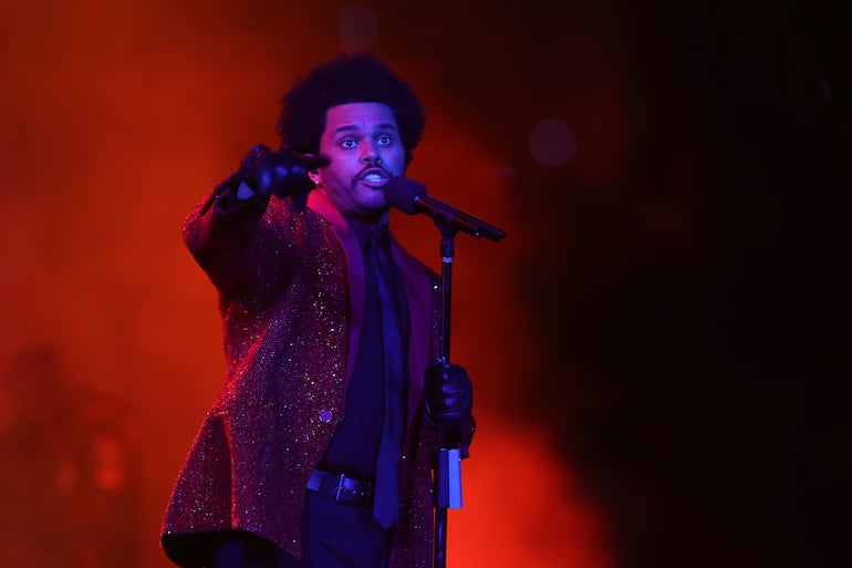 The Weeknd durante su show en el medio tiempo del Super Bowl, el pasado domingo en el estadio Raymond James de Tampa, Florida.