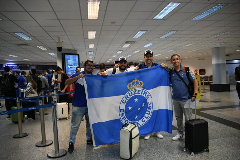 Aeropuerto silvio pettirossi Cruzeiro copa sudamericana