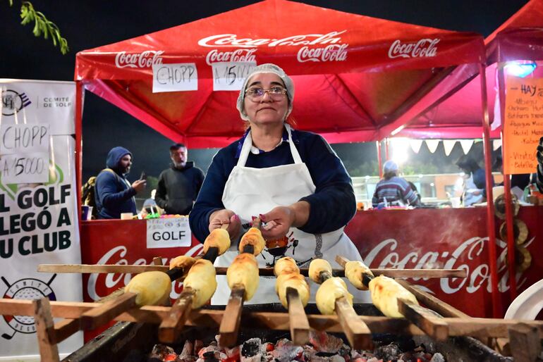 Noche fría más chipa asador calentita, una combinación espectacular.