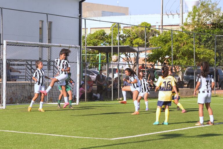 Cierre del programa “Campeonas. Con la Camiseta puesta por la igualdad”, lanzado con el objetivo de contribuir a la inclusión de niñas y adolescentes en el fútbol .