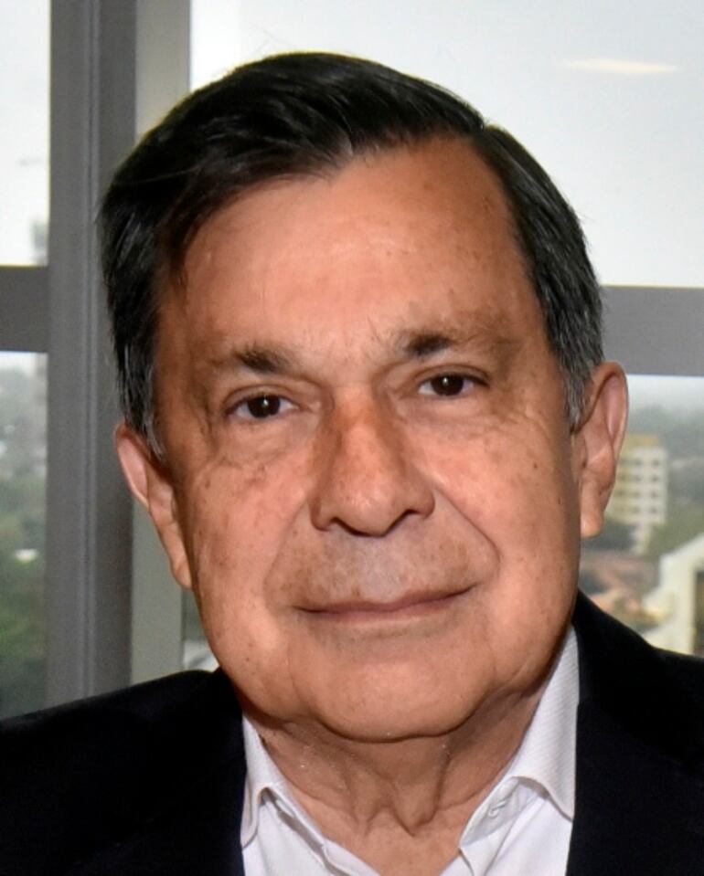 Arq. Víctor González Acosta.