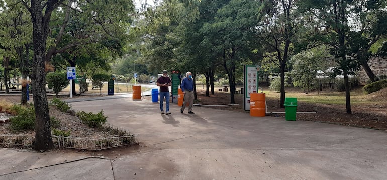 No hubo aglomeración  en los parques Ñu Guasu y en el  Guasu Metropolitano. Se controló la entrada y se pusieron a disposición los lavatorios.