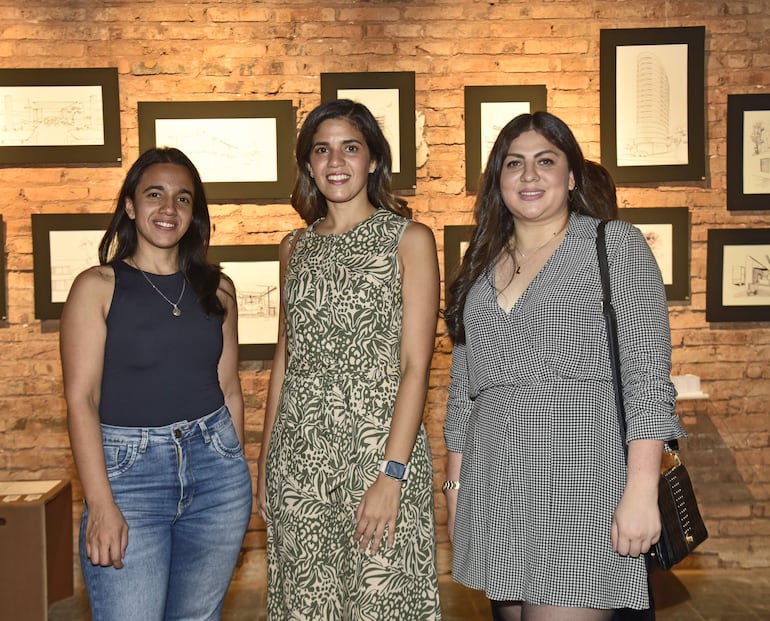 Yolanda Hermosa, Patricia Giménez y Liliana Alvarenga.