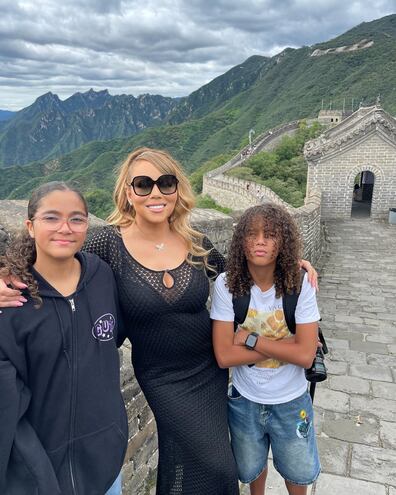 Mariah Carey con sus hijos, los mellizos Monroe y Moroccan.