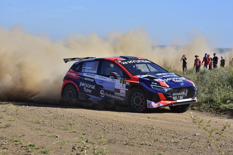 Fau Zaldívar y el argentino Marcelo der Ohannesian (Hyundai i20 N Rally2) pelearon hasta la última especial por adjudicarse la carrera, ganando la Power Stage, pero no alcanzó para despojar a Diegui de la punta.