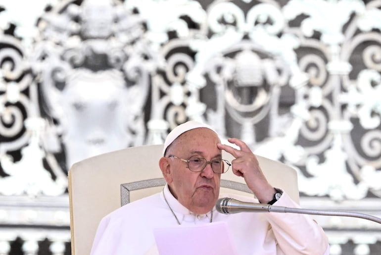 Papa Francisco durante la última audiencia general en la plaza de San Pedro.