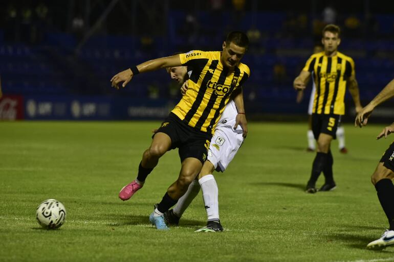 Tacuary y Guaraní juegan en Villa Elisa por la fecha tres del Clausura