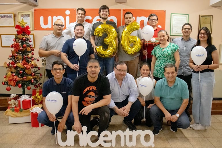 Unicentro capacita y alienta el desarrollo profesional de su equipo.