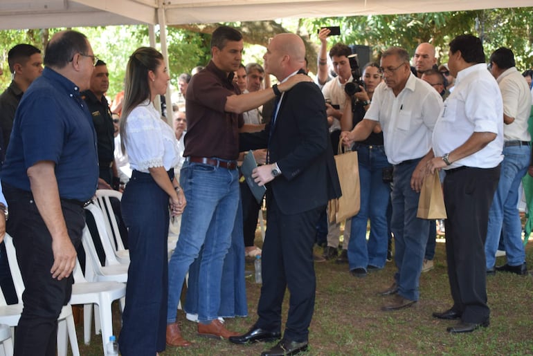 El intendente liberal, Luis Rodríguez, solicita recuperar los altares laterales de la iglesia de San Buenaventura de Yaguarón.