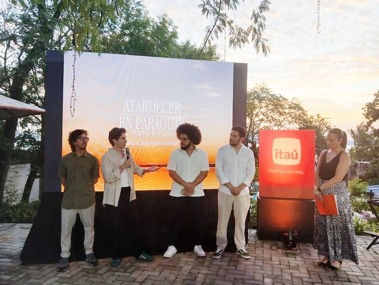 Tetsu Esposito, Sebastián Sorera, Mario Amarilla, Juanma Rojas y Claudia Bobadilla, durante el lanzamiento de este nuevo concurso.