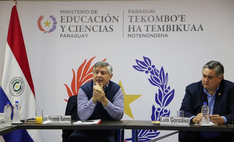 El ministro de Educación, Luis Ramírez y el diputado Luis González Vaesken (ANR - FR).