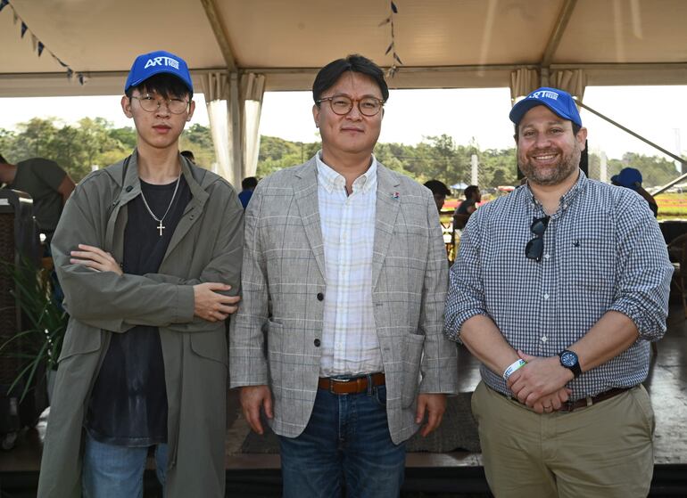 Seonguhan Kim, Jiman Kim y Federico Sosa. 