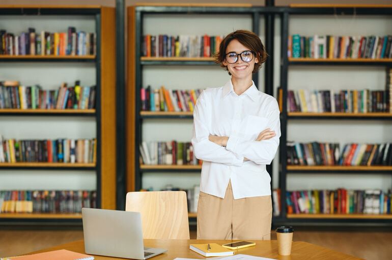 Una mente brillante como la tuya se debe nutrir de buena información, de cultura para aprender a percibir el mundo de muchas maneras.