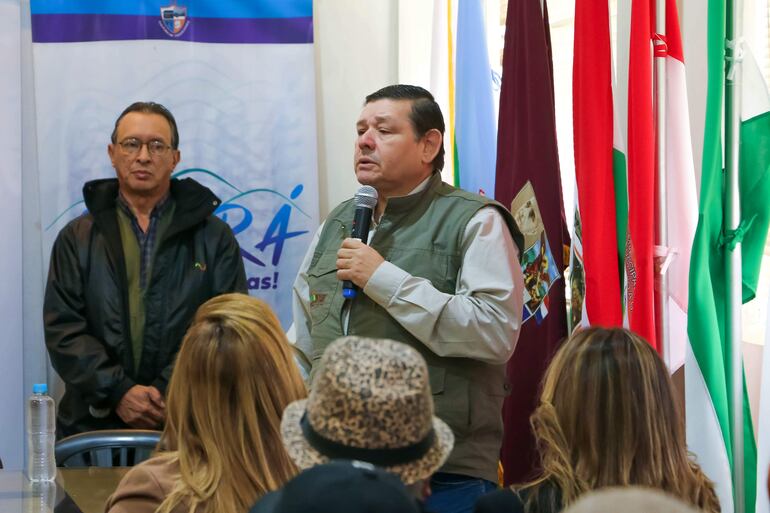 El presidente del Instituto Nacional de Desarrollo Rural y de la Tierra (Indert), Francisco Ruiz Díaz, durante la presentación del informe final de la intervención a la oficina de Guairá.