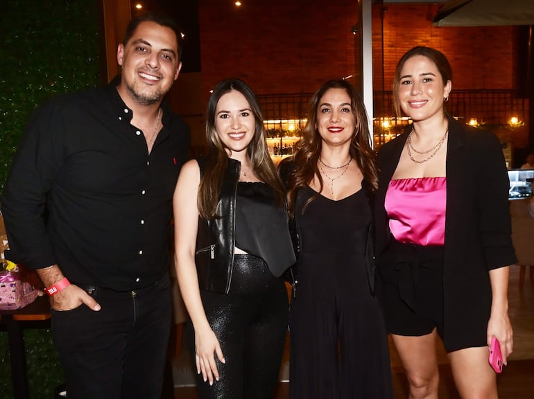 Rodrigo Armele, Gio Gallano, Ornella Zulli y Mavi Amoroso.