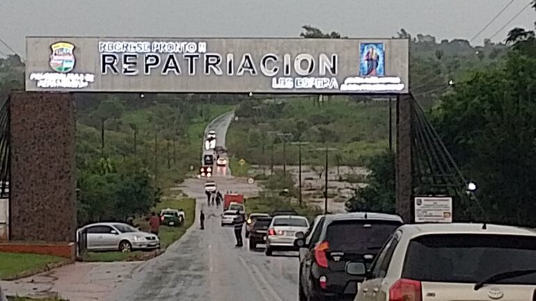 El distrito de Repatriación, aislado por el desborde del arroyo Hû.