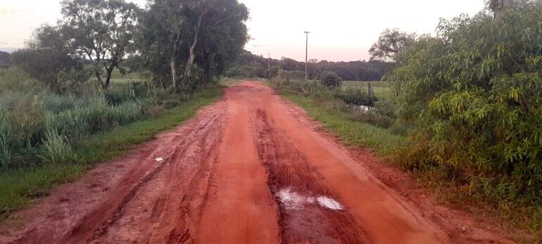 En esta zona despoblada del camino vecinal de la compañía Isla Alta Mbuyapey, ocurrió el hurto e intento de violación de una joven.