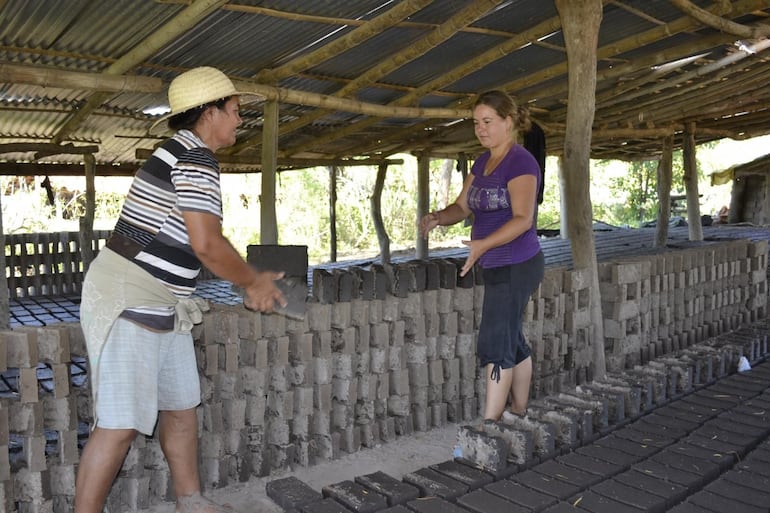 Gran cantidad de mujeres paraguayas son "jefas de hogar".