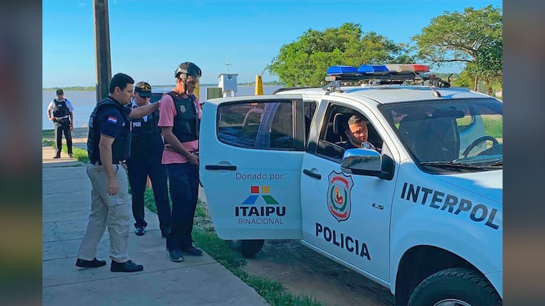 Néstor Horacio Barczuk, famoso criminal argentina, durante su extradición desde Argentina. En nuestro país es requeridos por varios secuestros.